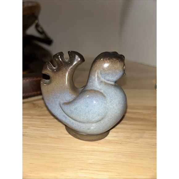 Pie Bird Signed Peter Pots Art Pottery Blue Brown Modern Hen Chicken Mottled - Picture 9 of 12